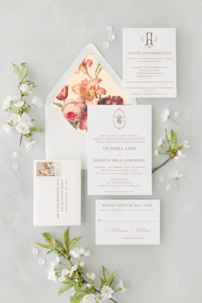 jordyn-adele-vintage-frame-fine-art-wedding-invitation-rc0306-02